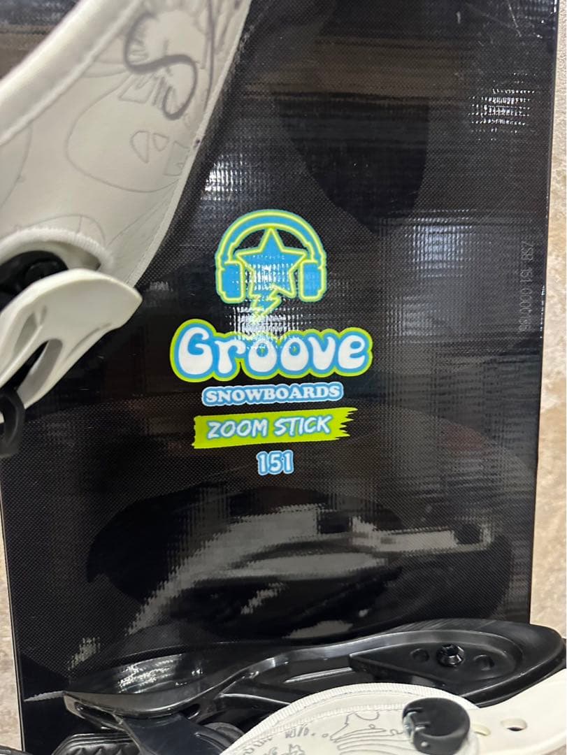 ②スノーボード　GROOVE グルーブ　ケース付き
