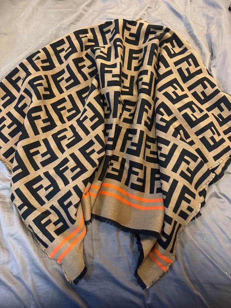 FENDI FFロゴポンチョ ケープ ウールシルク ズッカ柄