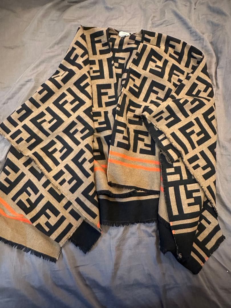 FENDI FFロゴポンチョ ケープ ウールシルク ズッカ柄