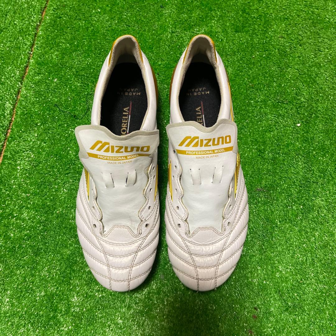 ミズノ モレリア NEO Ⅱ(ホワイト×ゴールド)