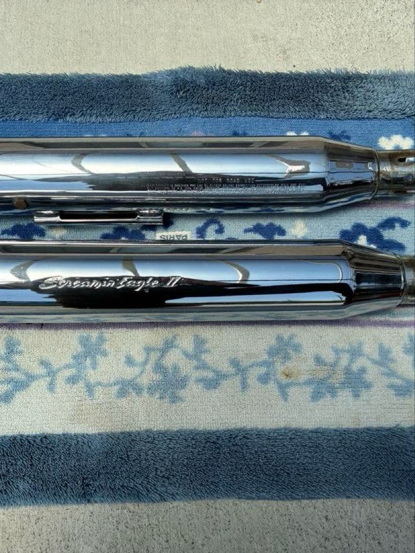 ダイナ　スクリーミンイーグルⅡ スリップオンマフラー