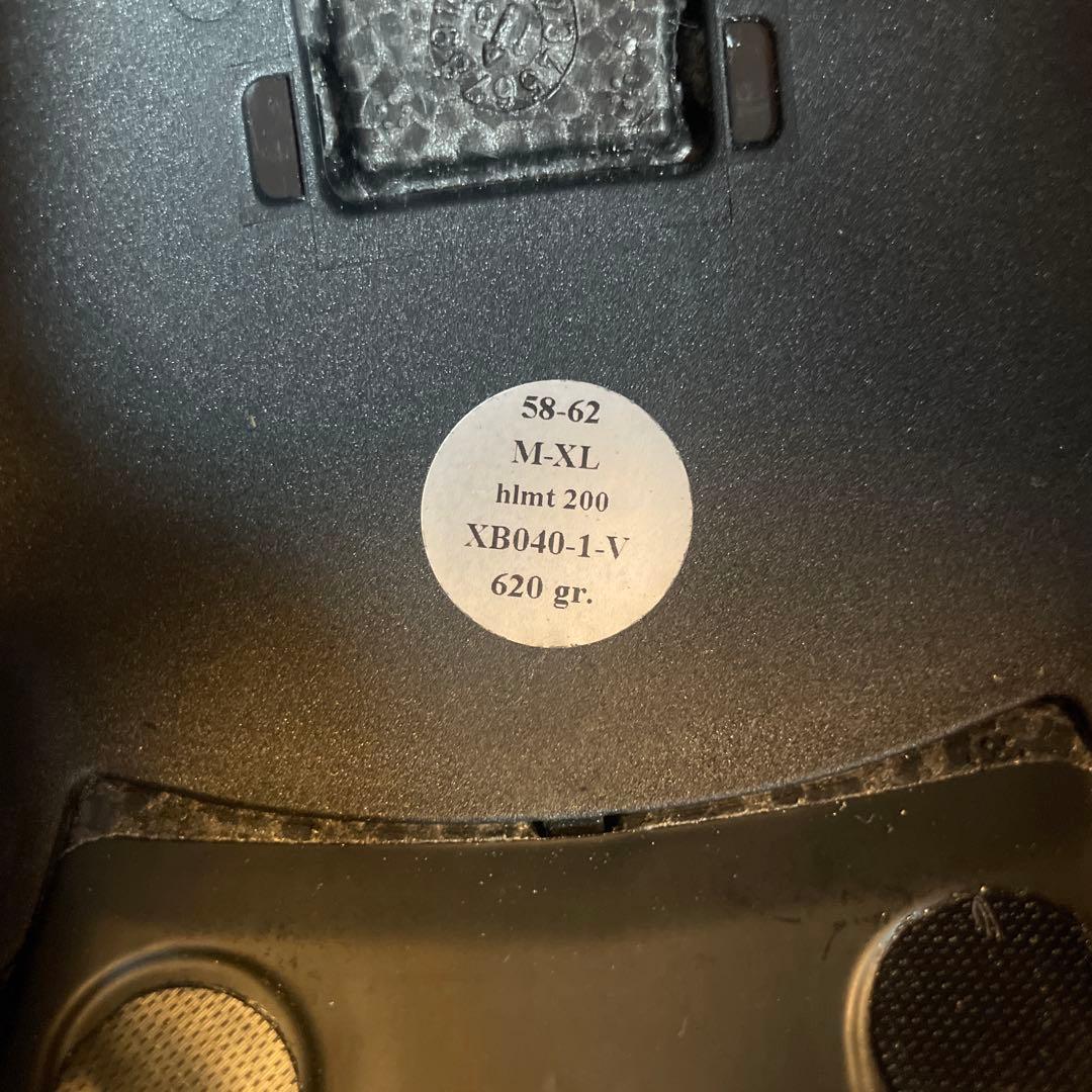 UVEX バイザー付きヘルメット　58-62/M-XL　スキー　スノーボード