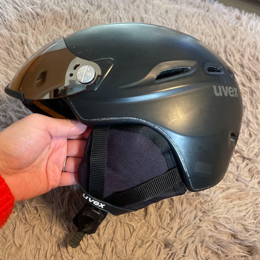 UVEX バイザー付きヘルメット　58-62/M-XL　スキー　スノーボード