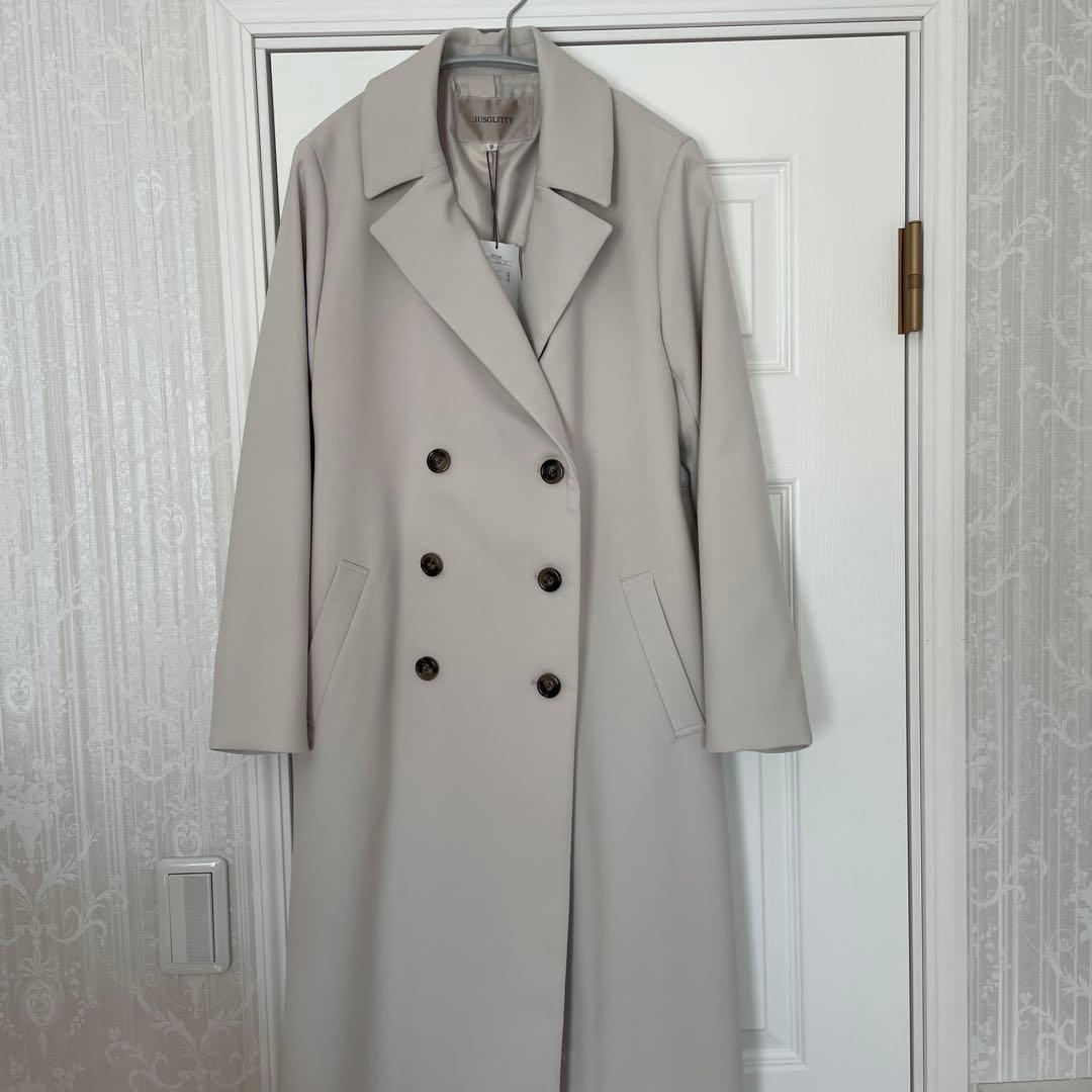 ゆ*。様 新品タグ付き　JUSGLITTY バックボリュームダブル釦コート