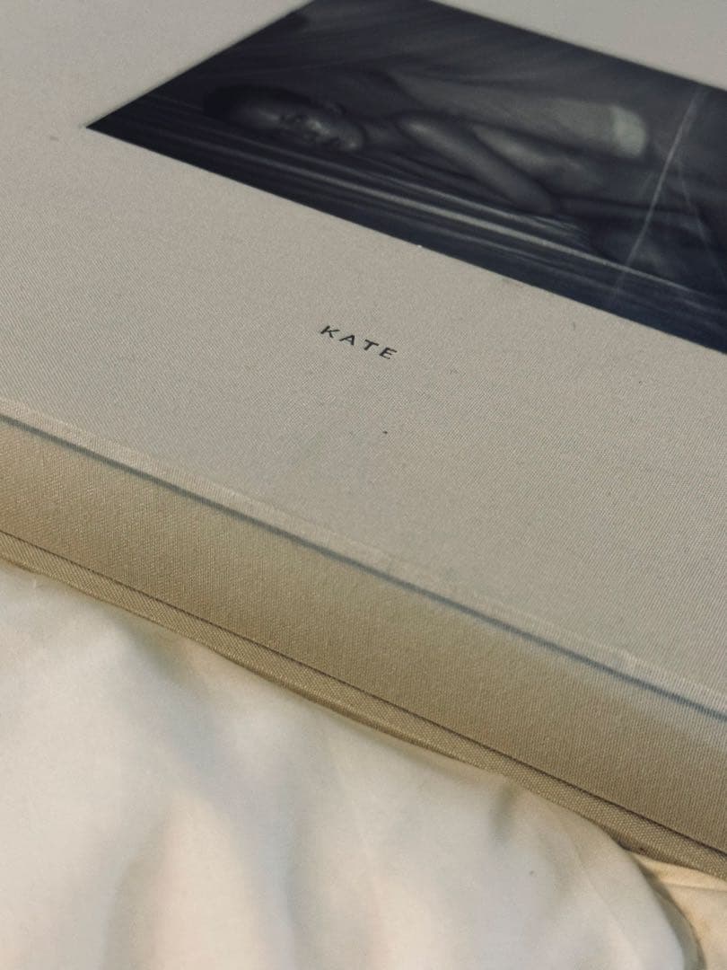 【希少 / 初版】KATE by Mario Sorrenti