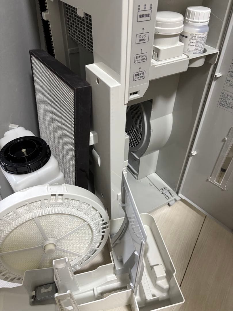 nk. パナソニック空間除菌脱臭機加湿機能付きジアイーノFMV4300美品