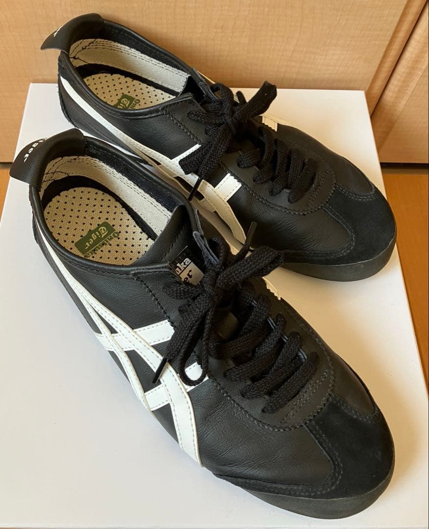 Onitsuka Tiger メキシコ66 ブラック/ホワイト スニーカー