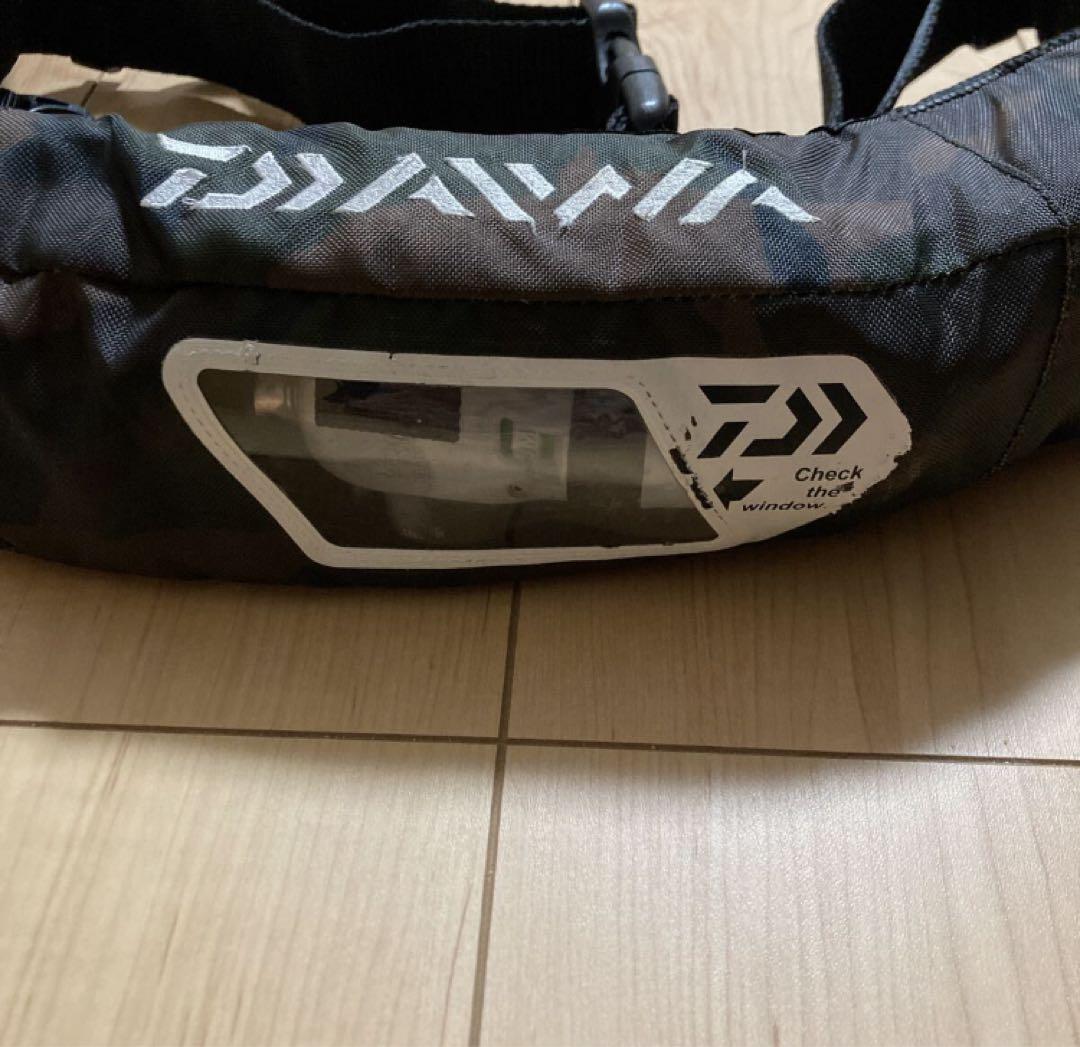 ダイワ ウォッシャブルライフジャケット(自動手動膨脹式)DF-2207 桜マーク