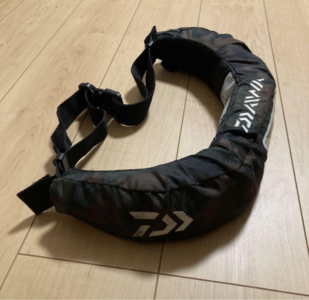 ダイワ ウォッシャブルライフジャケット(自動手動膨脹式)DF-2207 桜マーク