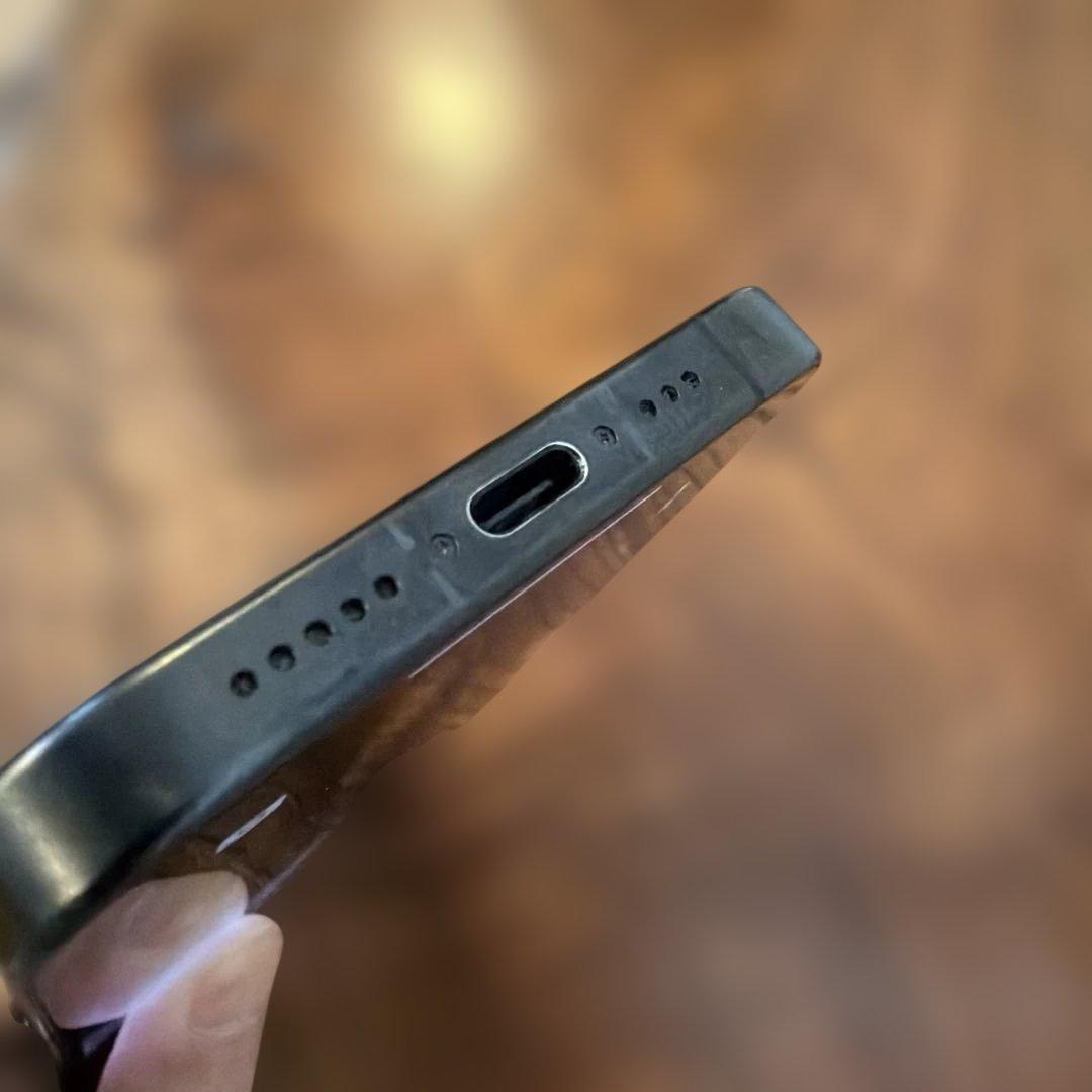 Apple iPhone 15 Pro スペースブラック 本体