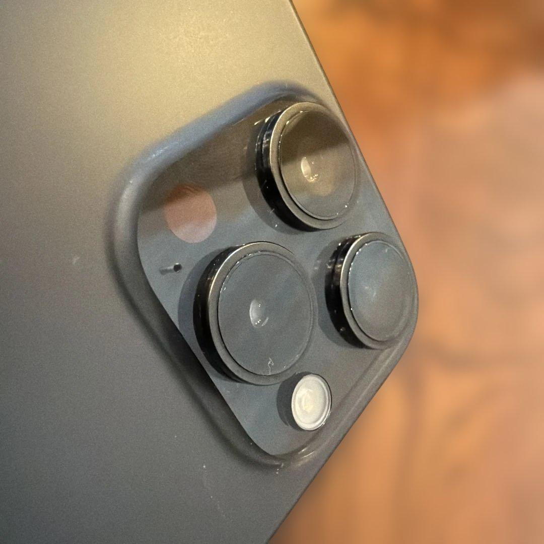 Apple iPhone 15 Pro スペースブラック 本体