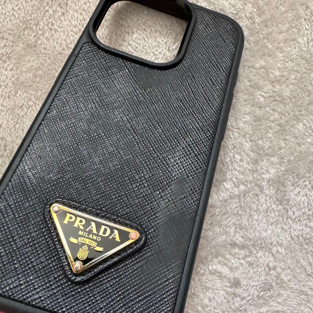 PRADA iPhone15pro サフィアーノレザー カバー ブラック