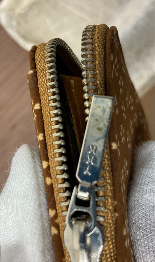 【未使用品】印傳屋　Ｌ字型小銭入れ　ふすべ　小桜　仕切り付き