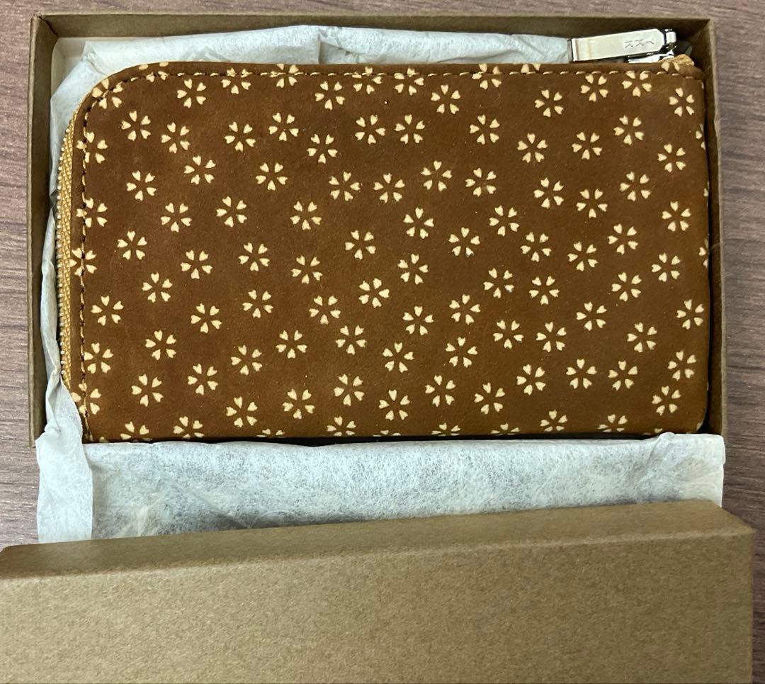 【未使用品】印傳屋　Ｌ字型小銭入れ　ふすべ　小桜　仕切り付き