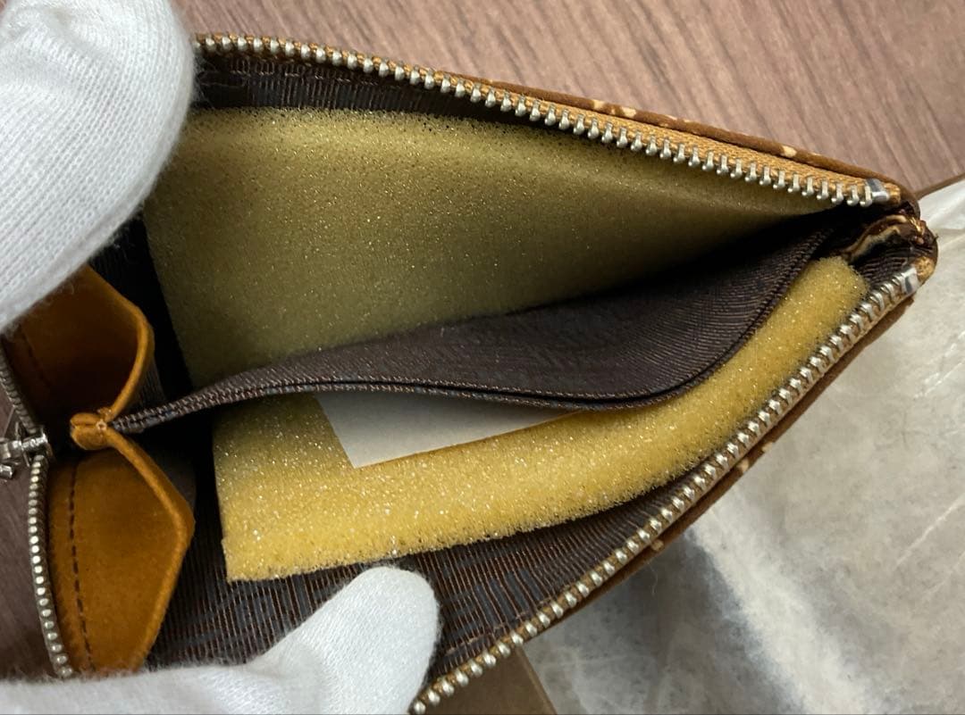 【未使用品】印傳屋　Ｌ字型小銭入れ　ふすべ　小桜　仕切り付き