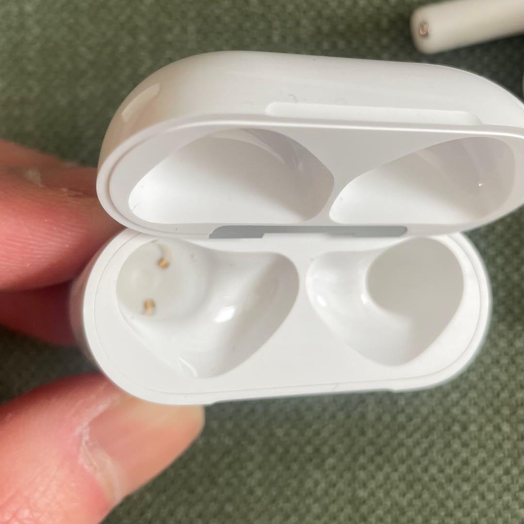 AirPods 4アクティブノイズキャンセリング搭載
