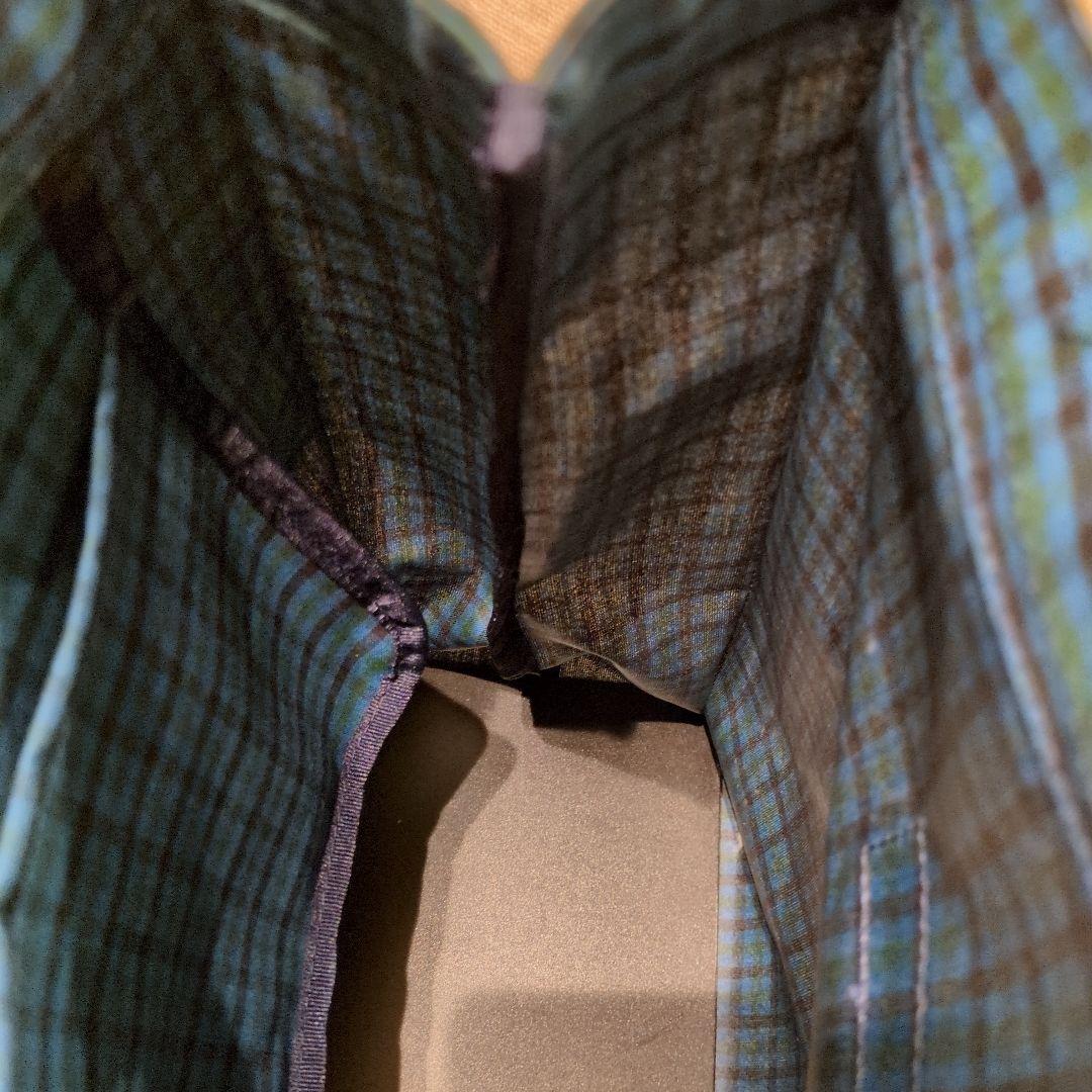 ファミリア　青チェック柄トートバッグ チャーム付き