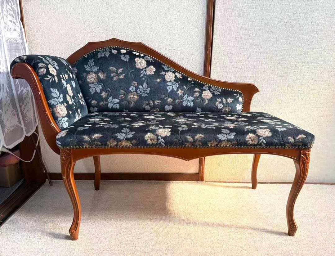 イタリア製　2人かけ　ソファー　刺繍座面　送料込み260126