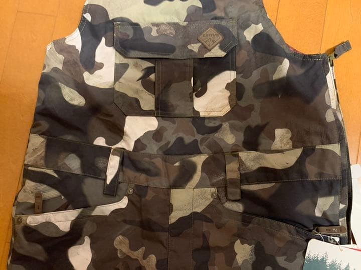 【新品未使用】ESTIVO エスティボ スノーボード ウェア パンツ 迷彩 L