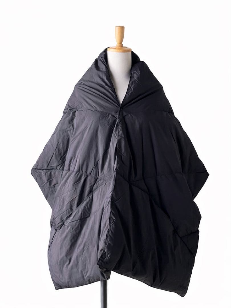 【ほぼ未使用】NANGA ダウンポンチョマフラー 黒 軽量 防寒 人気