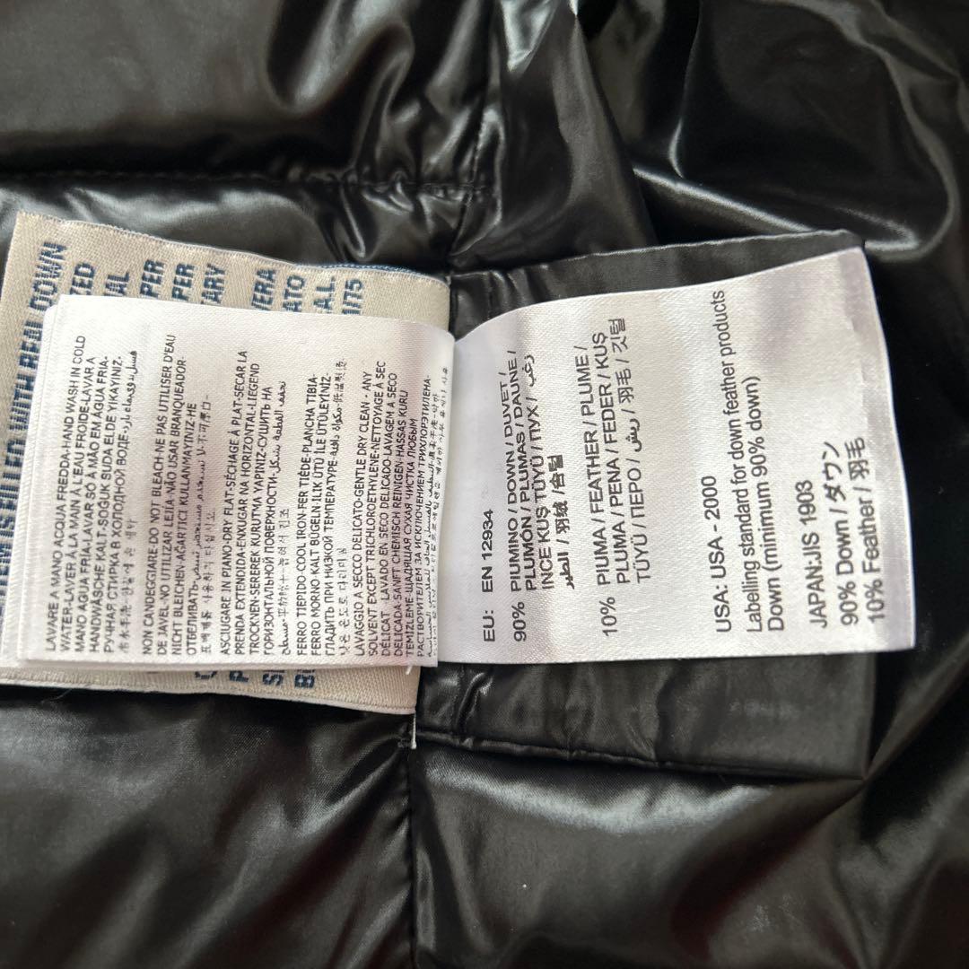 MONCLER ブラック ダウンベスト