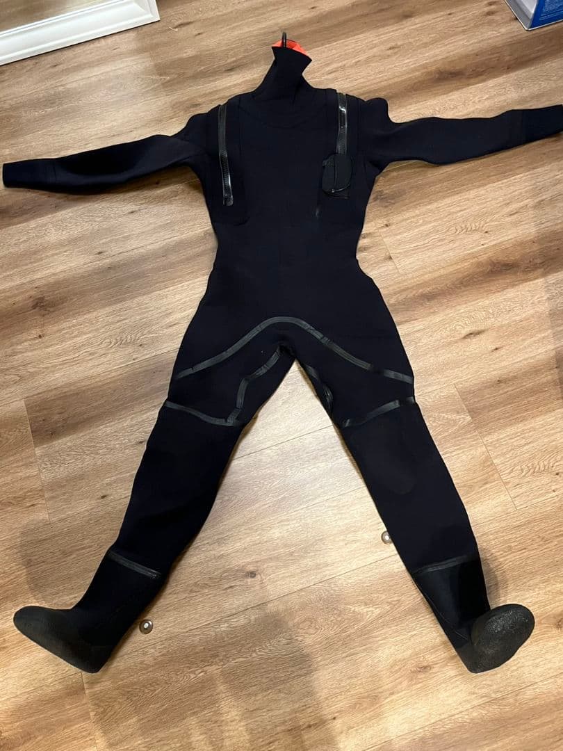 MAXIM ドライスーツ　ML　サーフィン　3回のみ使用品
