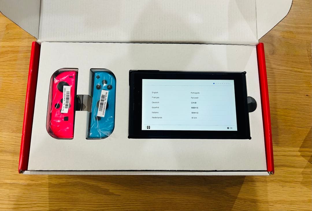 Nintendo Switch ネオンピンク・ネオンブルー