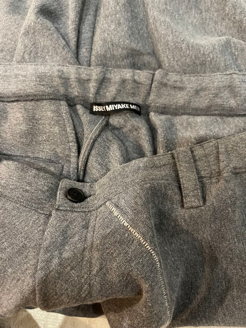 カ*カ様 ✨美品✨ISSEY MIYAKE MEN サルエルパンツ　グレー