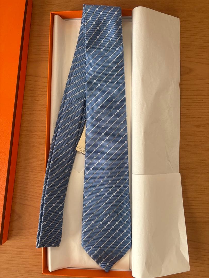 【未使用品】HERMES ネクタイ　ライトブルー　クリスマス　プレゼント　ご褒美