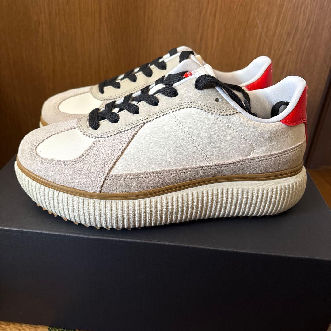 【未使用】　スニーカー Onitsuka Tiger DELECITY