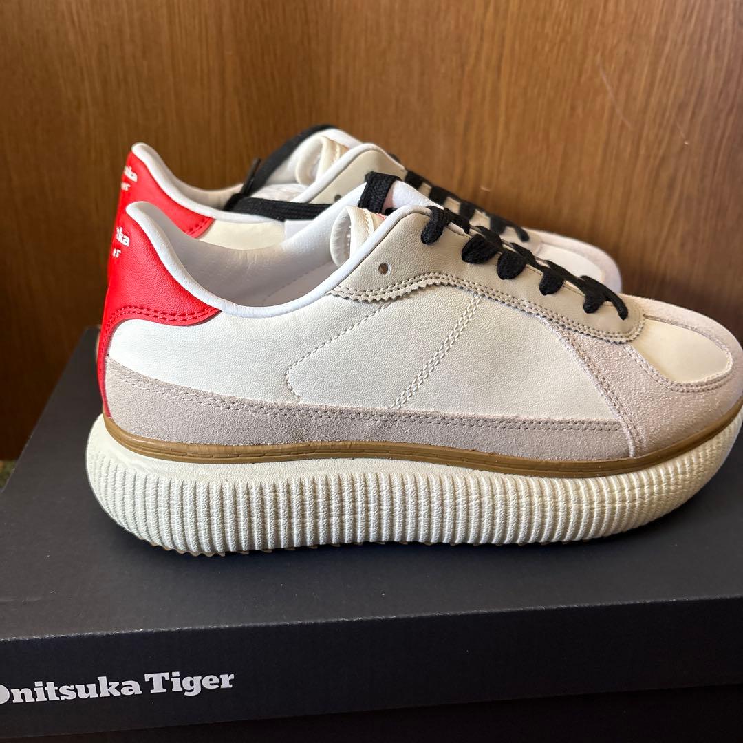 【未使用】　スニーカー Onitsuka Tiger DELECITY