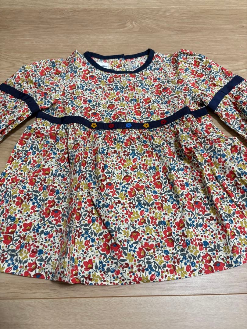 【未使用】familiar ファミリア　サイズ110 ブラウス