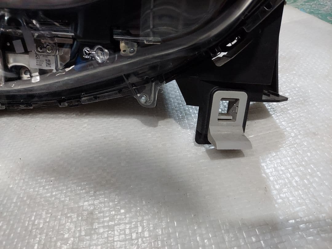 マツダ　CXー5　右ヘッドライト　KF2P　平成29年式