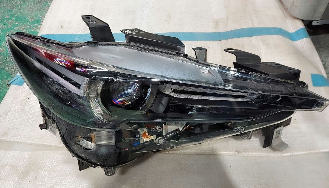 マツダ　CXー5　右ヘッドライト　KF2P　平成29年式