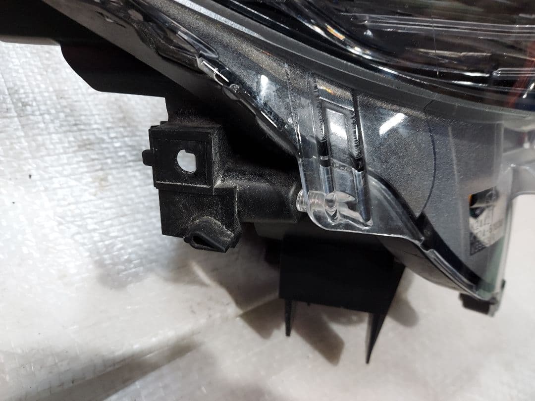 マツダ　CXー5　右ヘッドライト　KF2P　平成29年式