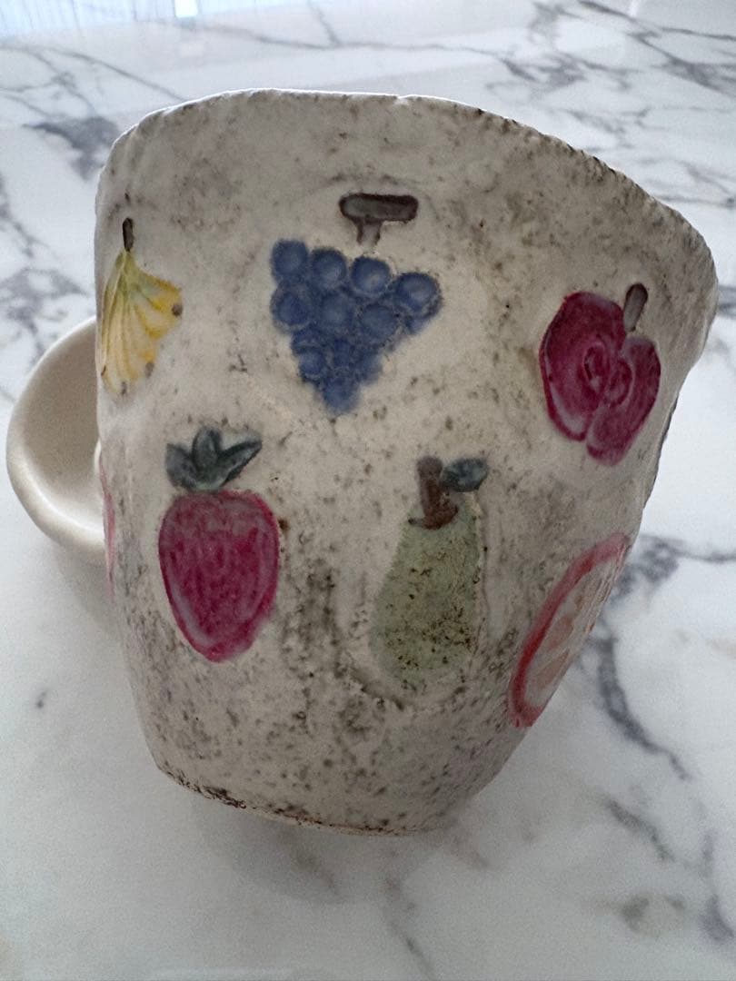 本田あつみ　フルーツ柄　マグカップ