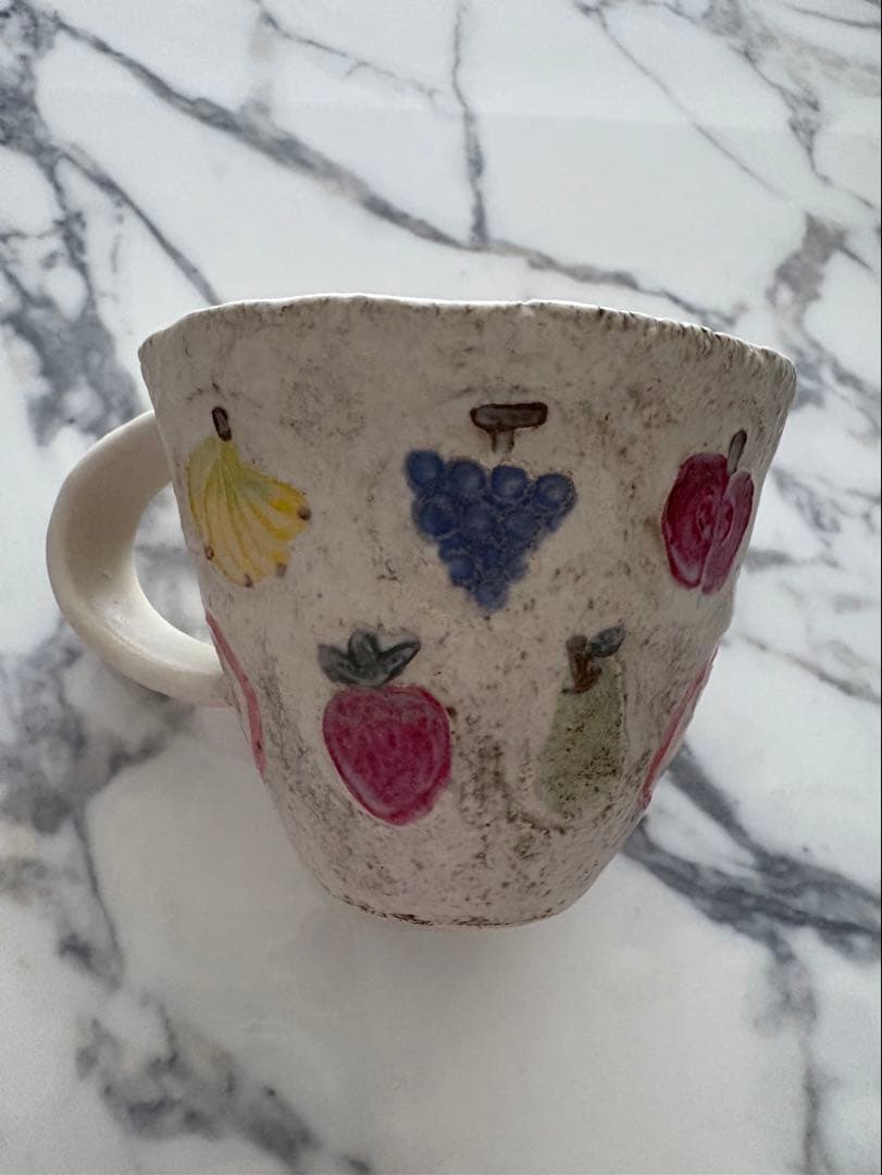 本田あつみ　フルーツ柄　マグカップ