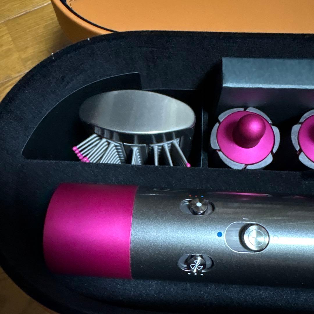 ほぼ新品美品 Dyson Airwrap ヘアスタイリングツール　ヘアスタイラー