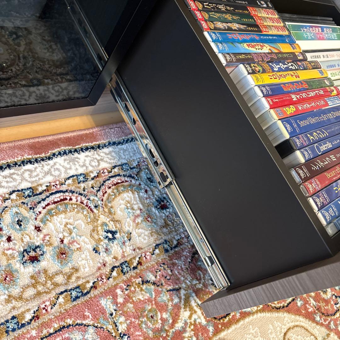 美品モダン木製テレビ台 /グレージュ/ライト付き