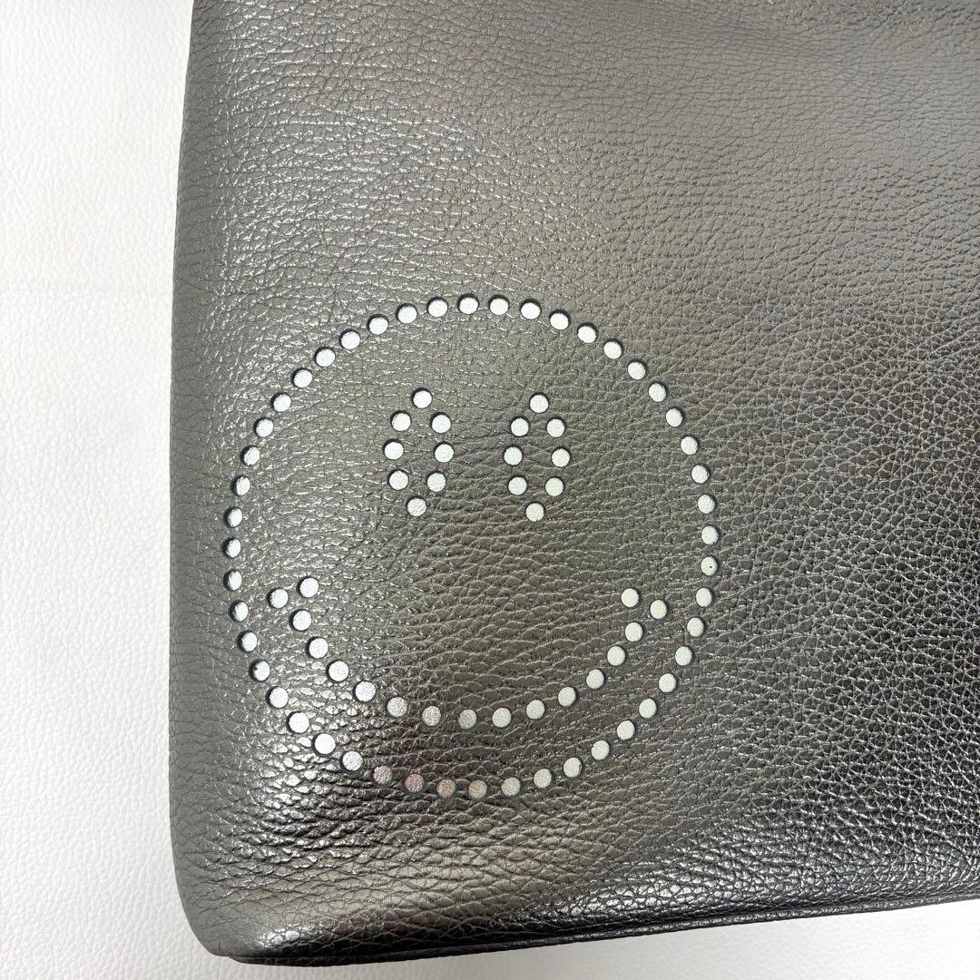 サロンドアルファード　スマイルホリゾンタルポシェット　ガンメタ