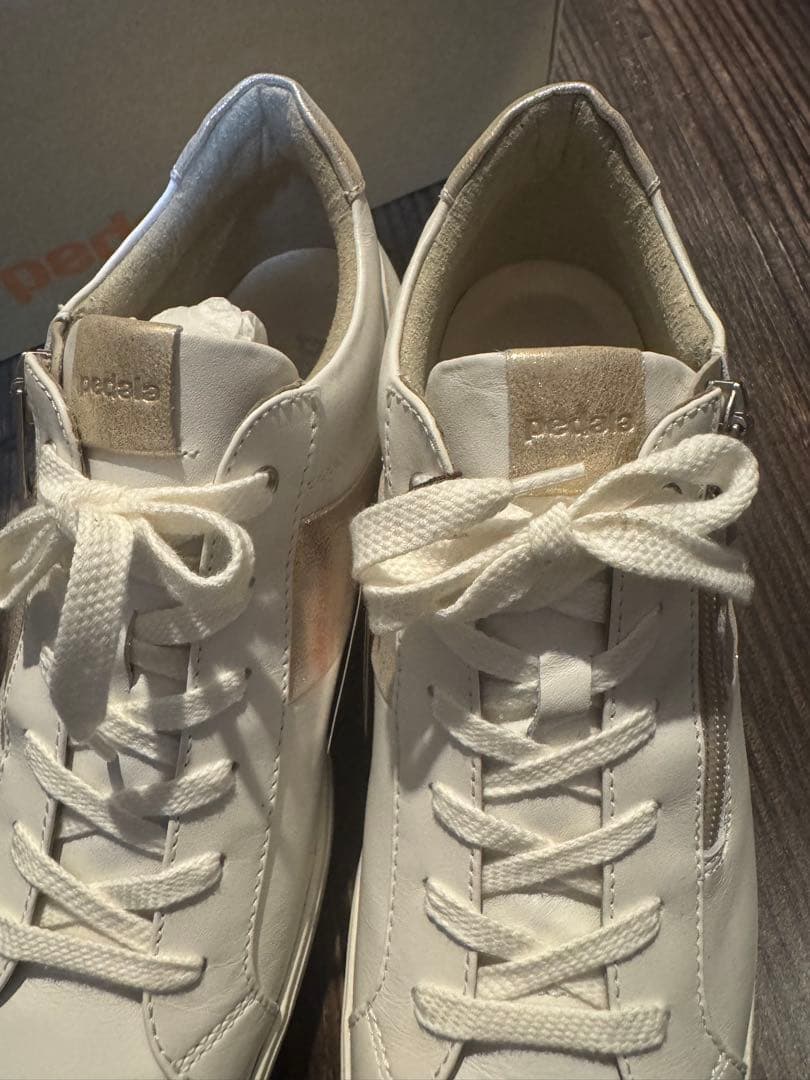 asics ウォーキング 新品pedala 24.5 ホワイト　最終お値下げ