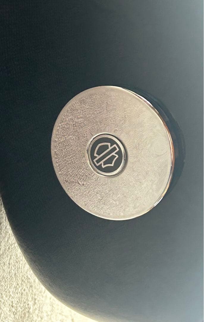 スポーツスターXL883純正タンク ブラック インジェクション用 キャップ付き