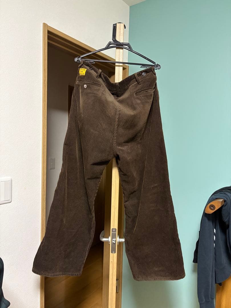 Lee コーデュロイパンツ