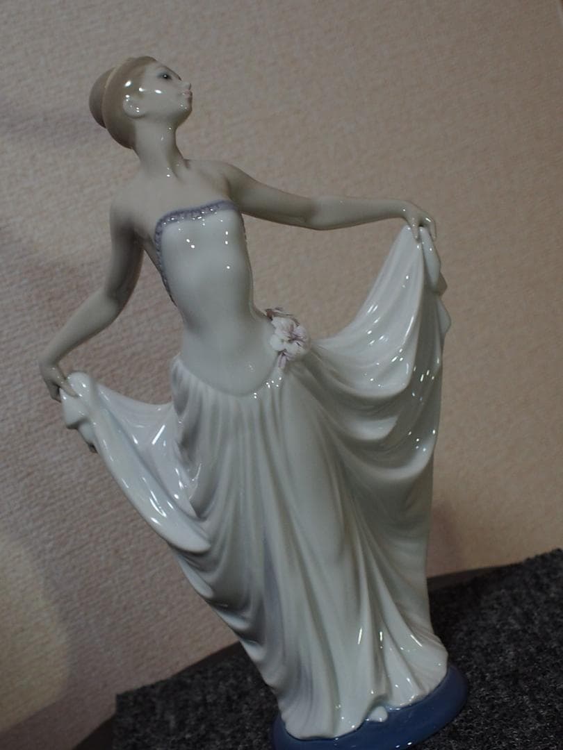 ◆LLADRO リヤドロ 踊る少女 スペシャルバージョン フィギュリン　美品
