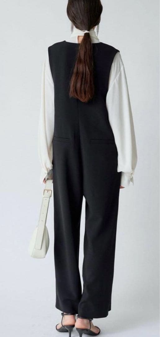 ラウンジドレス　Atelier N°5 ブラック Vネック サロペット