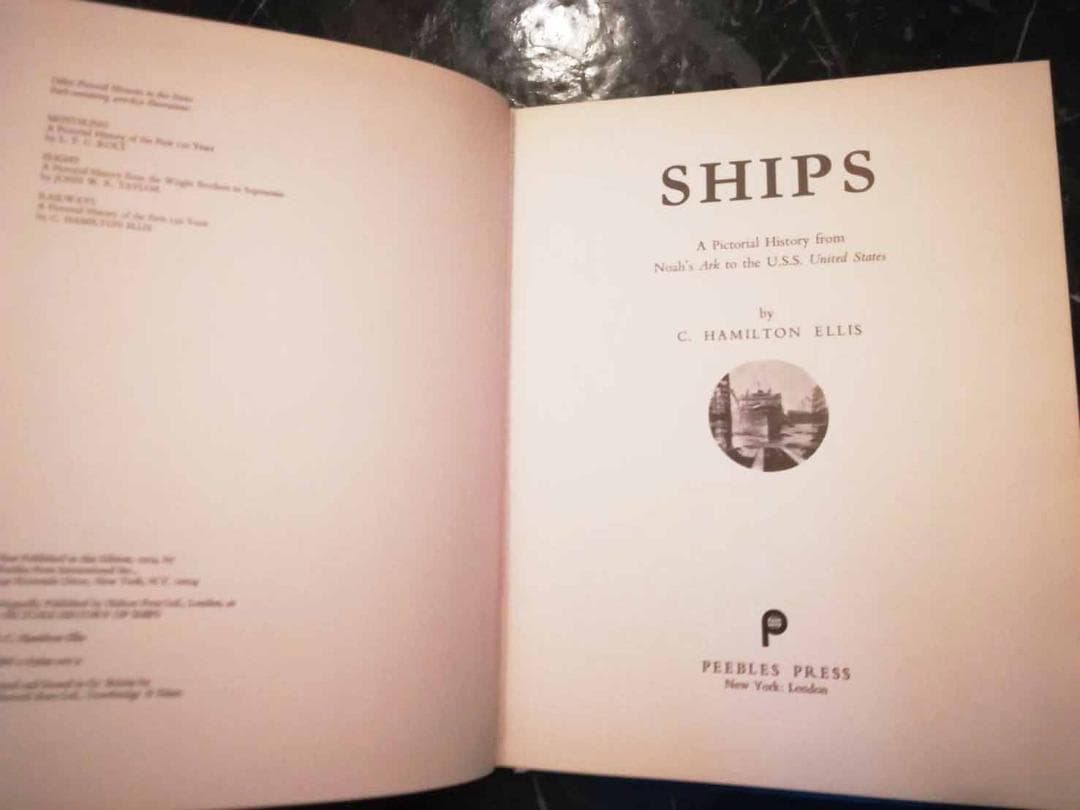 アメリカの船 写真集 Ships a pictorial history 英語