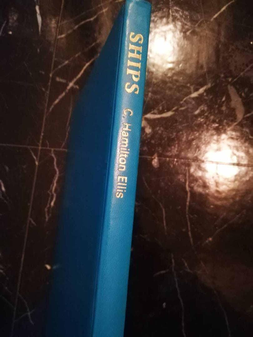 アメリカの船 写真集 Ships a pictorial history 英語