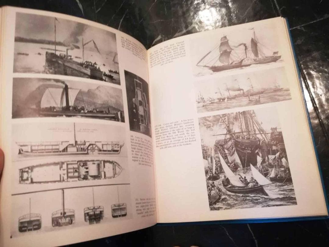 アメリカの船 写真集 Ships a pictorial history 英語