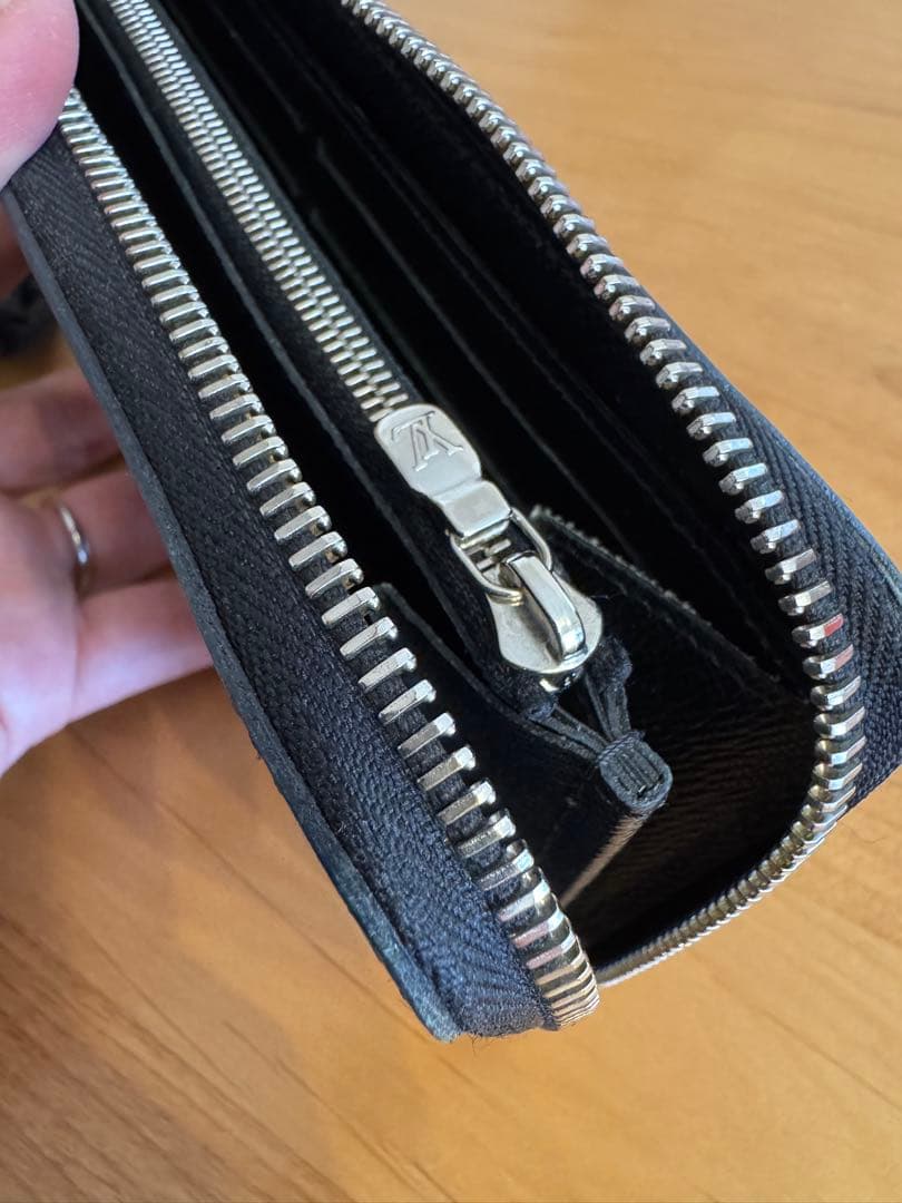 ルイヴィトン ポルトフォイユ クレマンス エピ ノワール 長財布