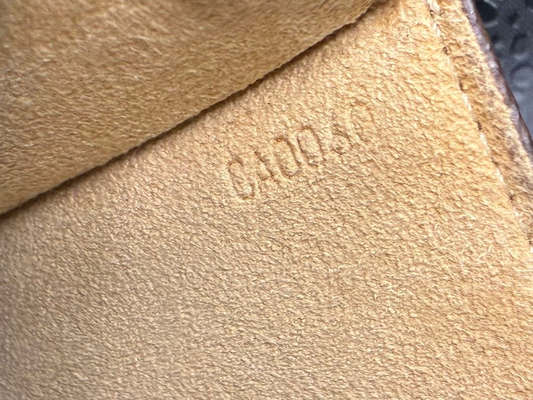 pipVuitton ポーチ